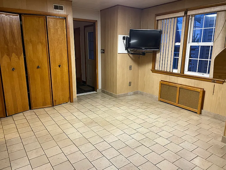 311 Davis Ave #1 — Photo 12