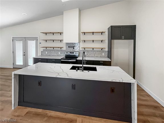 3rd image of 1026 Yucca Ave