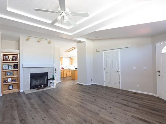 2nd image of 781 Spindrift Pl #781