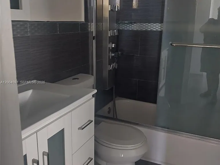 6969 Collins Ave #402 — Photo 5