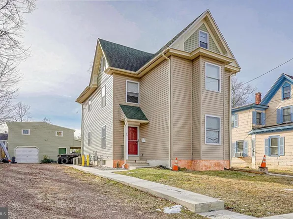 26 W Center St, Clayton, NJ 08312