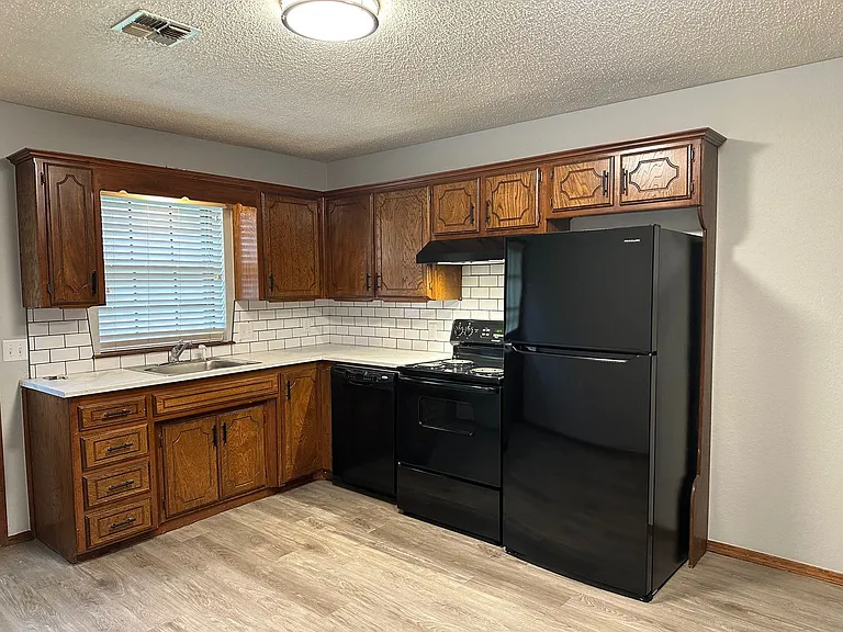 2210 Apple Ave #2210 — Photo 6