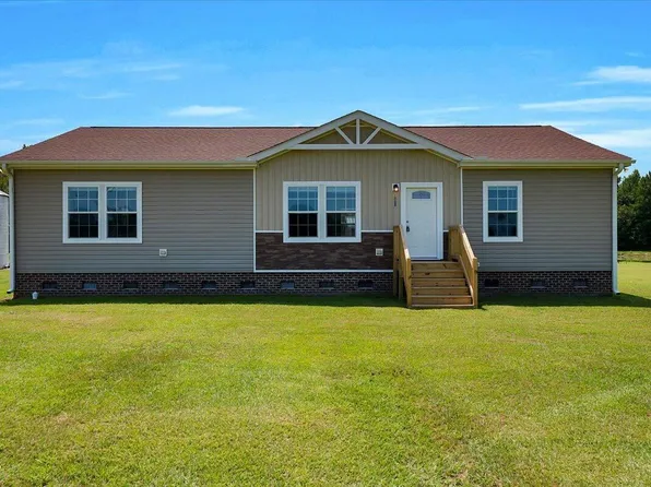 1088 Stewart Rd, Four Oaks, NC 27524