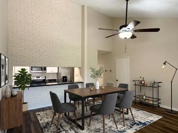 8952 Wilcrest Dr, Houston, TX 77099
