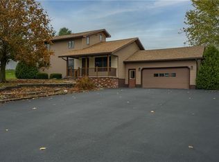5206 Hillcrest Cir, Lowville, NY 13367