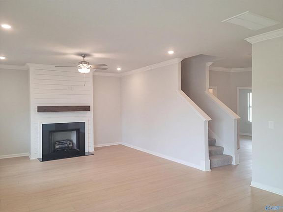 3rd image of 315 Pond Spring Dr