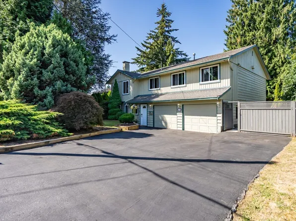 11527 Fraserview St, Maple Ridge, BC V2X 4Y8