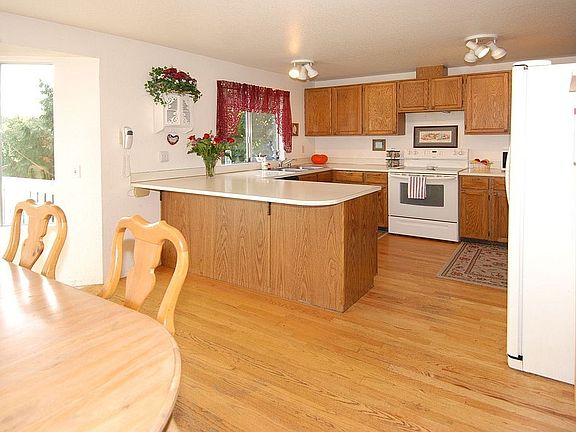Dining Area and Kitchen