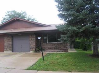 1238 Fulton Dr, Streamwood, IL 60107