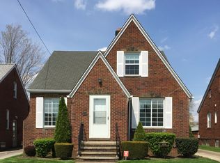 6706 Renwood Dr, Parma, OH 44129
