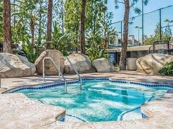 2nd image of 5535 Canoga Ave APT 325