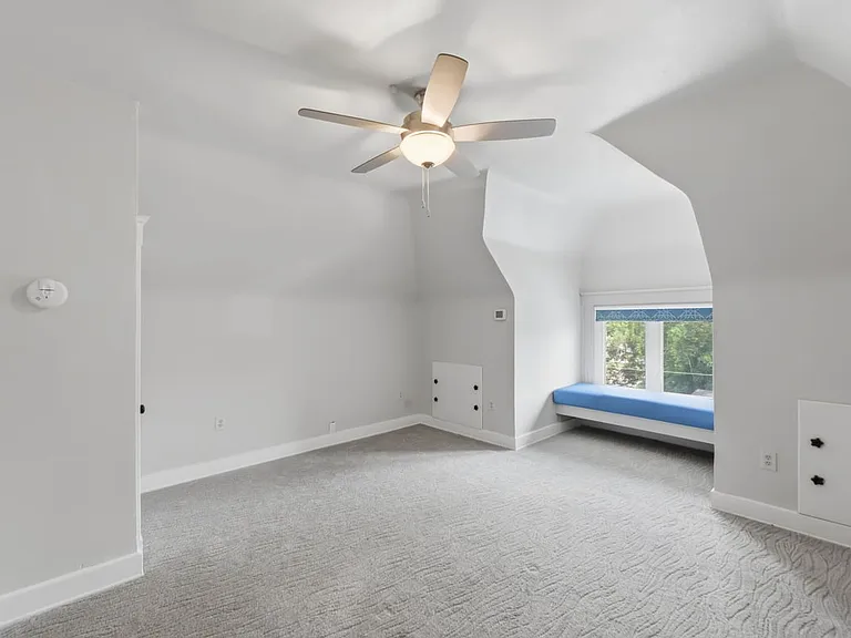 344 Helen St #2 — Photo 23