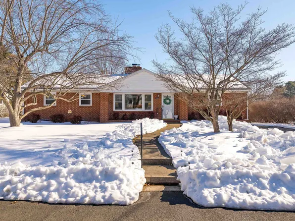 1318 Keesling Ave, Waynesboro, VA 22980