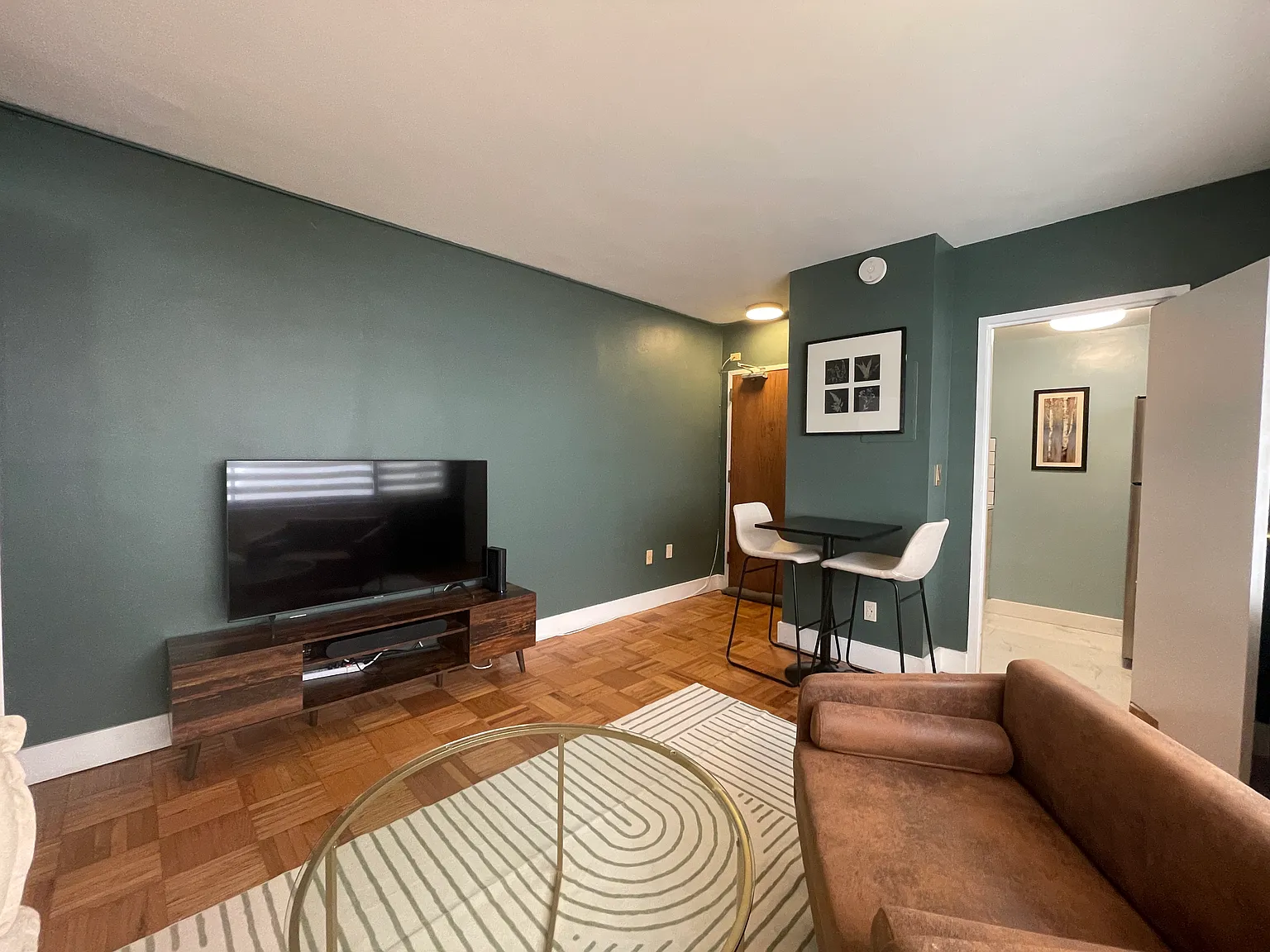 1 bed, 600 sqft, $2,450 — Photo 3