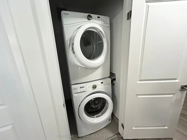 460 B Belmont Ave W #101 — Photo 15