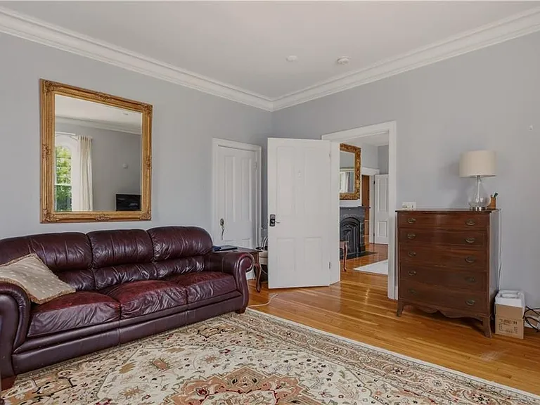 92 Pelham St — Photo 21