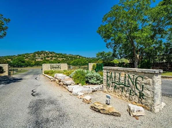 545 Settlers Way, Comfort, TX 78013