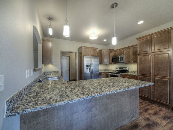 3rd image of 4659 Cambria Cir
