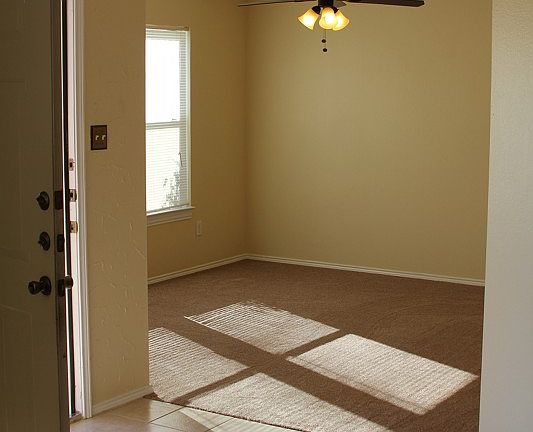 2nd image of 2711 Kernville Dr