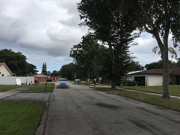 5th image of 1713 NW 192nd St