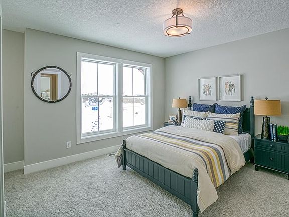 3rd image of 5698 Kelvin Ave N #Nyyk1c