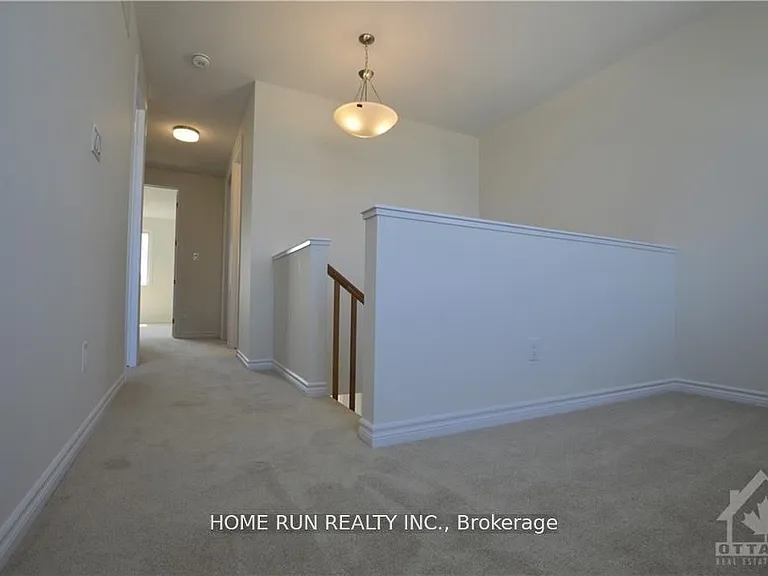 286 Turnbuckle Cres — Photo 12