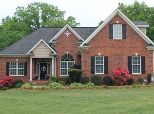 3917 Mossyrock Rd, Greensboro, NC 27406