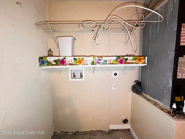 1960 Myrtle Ct NE — Photo 18