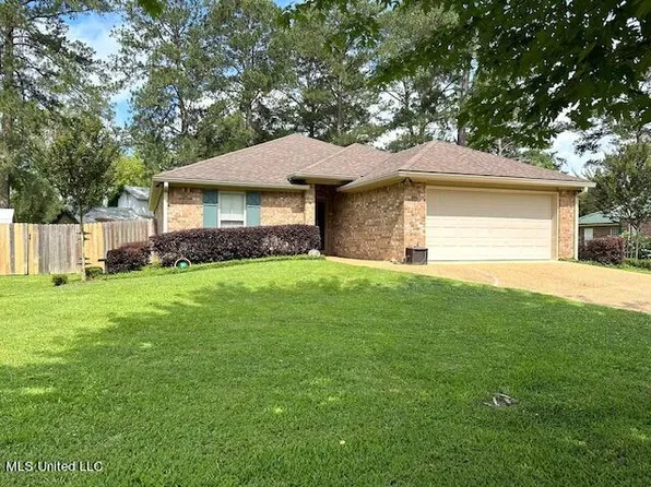 120 Village Villa Cir, Florence, MS 39073