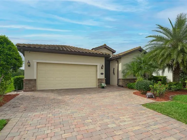 6888 Willowshire Way, Bradenton, FL 34212