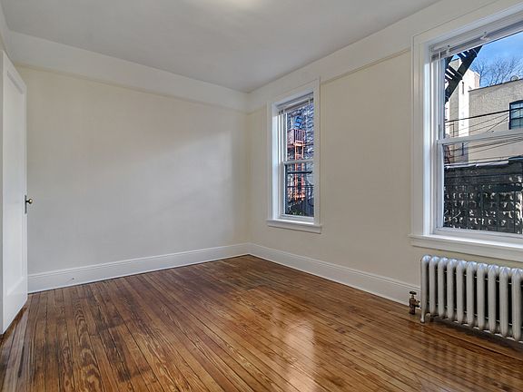 4th image of 25-41 33rd St #1R
