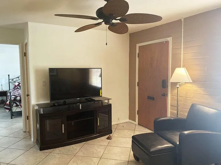 466 S Paseo Madera #A — Photo 7