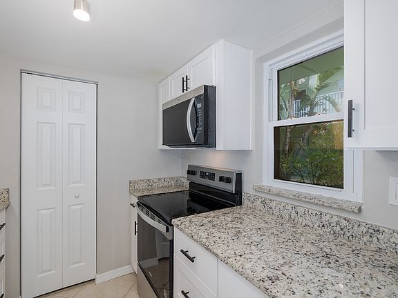 3rd image of 464 N Paula Dr APT 106