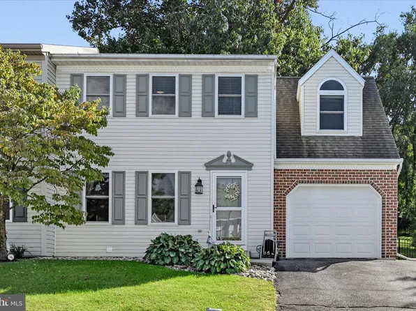 35 Park Ridge Dr, Elizabethtown, PA 17022