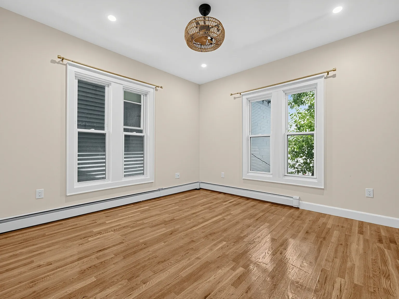 2 bed, 781 sqft, $3,400 — Photo 2