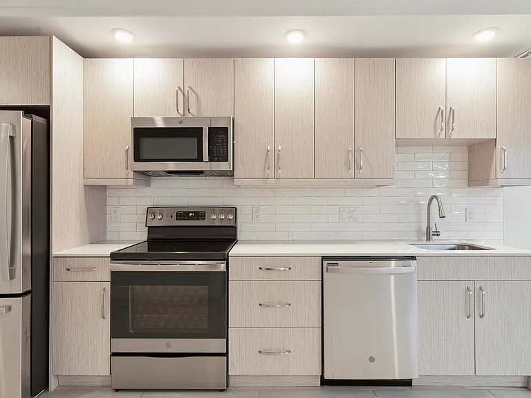 1222 N Marshall St #102A — Photo 7