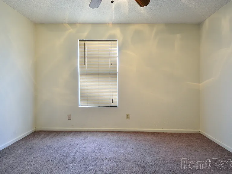 Jefferson Square Apartments — Photo 8