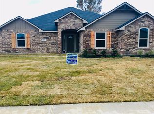 102 Ella St, Dayton, TX 77535