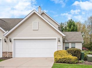 8780 Morgans Run #2C, Olmsted Falls, OH 44138