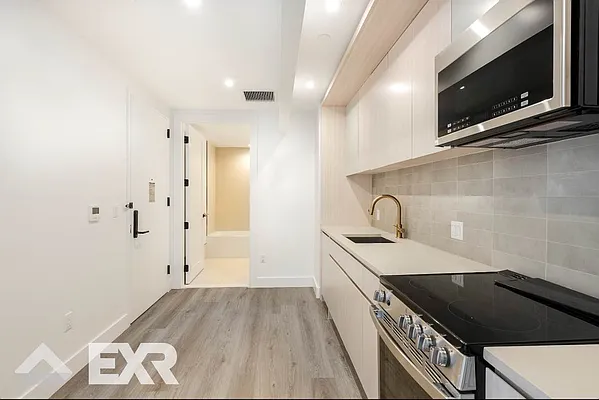 Rented by EXR | media 18