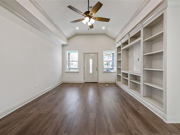 3rd image of 2530 Music St