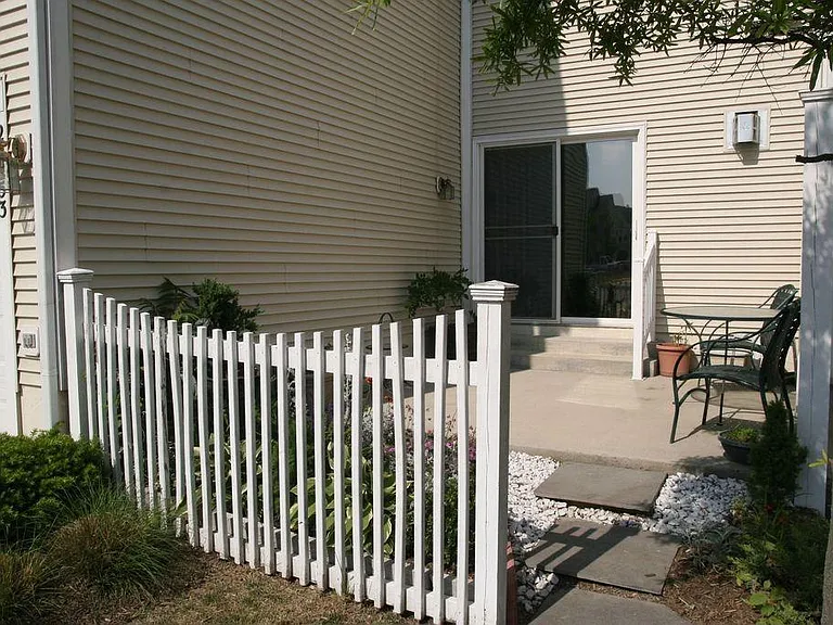 20253 Macglashan Ter — Photo 11