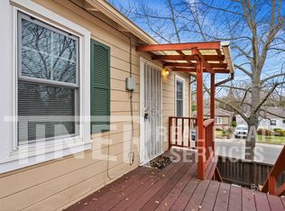 187 41st 1/2 St, Sacramento, CA 95819