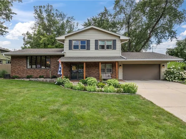 3108 Summit Vista Dr, Des Moines, IA 50321