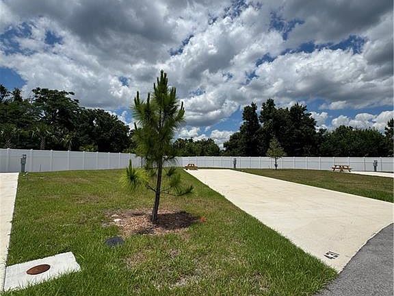 2nd image of 431 Horizon RD