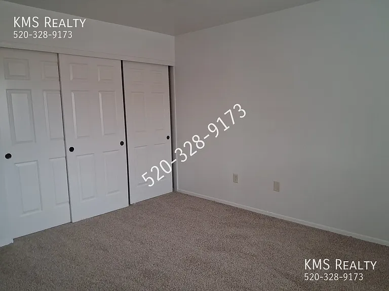 945 E Emma Marie Owner Agent — Photo 17