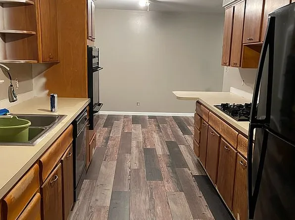 202 Summit Rd, Marietta, OH 45750