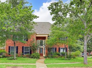 4547 Bermuda Dr, Sugar Land, TX 77479