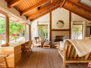 3626 Mandeville Canyon Rd, Los Angeles, CA 90049