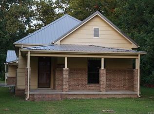 405 S Cedar St, Nowata, OK 74048